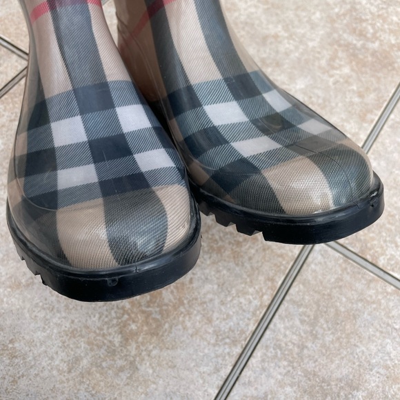 Burberry Nova Check Rubber Boots - Picture 11 of 16